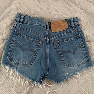 Vintage Levis- medium wash